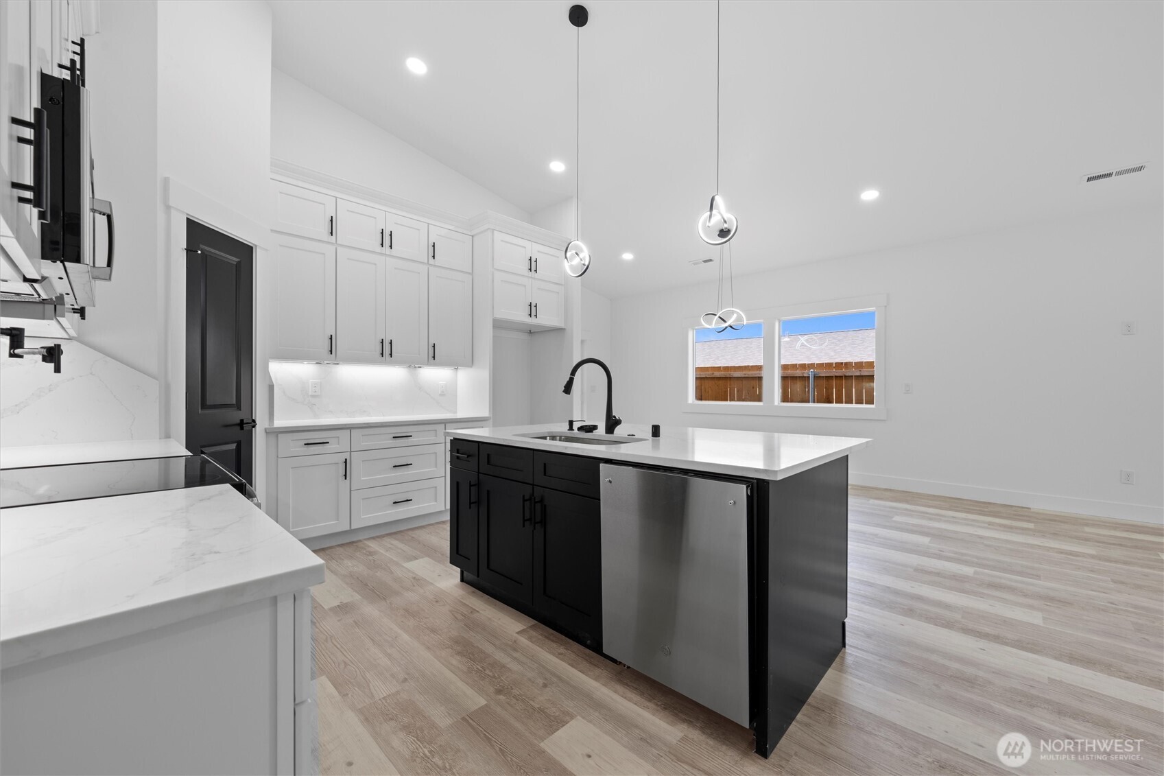 509 S Main Street , Warden, WA 98857