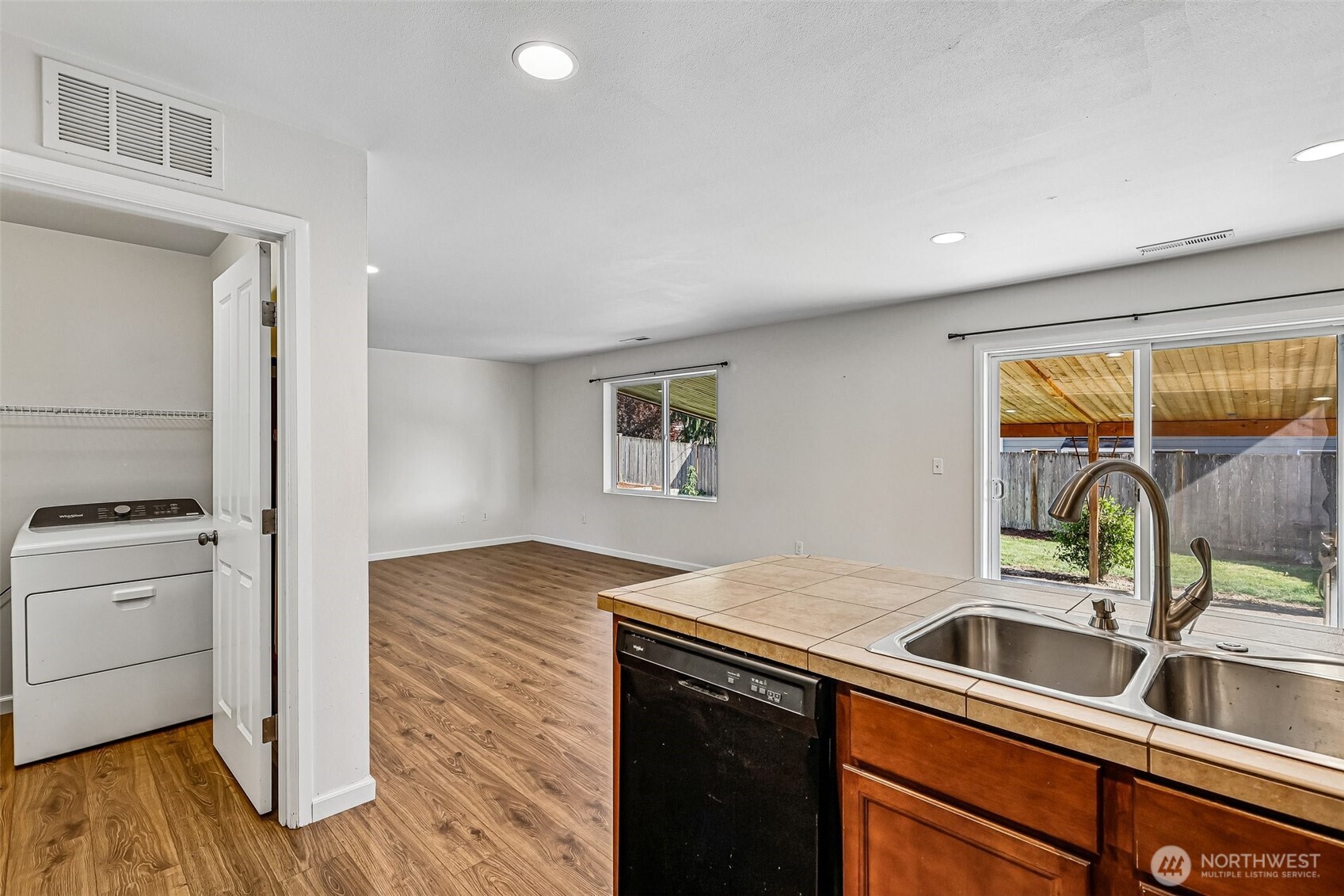 6404 35th Street NE, Marysville, WA 98270