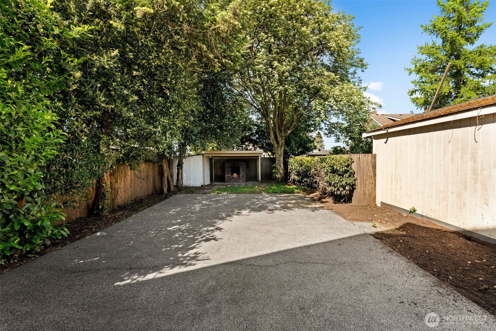 942 S Ridgewood Avenue , Tacoma, WA 98405