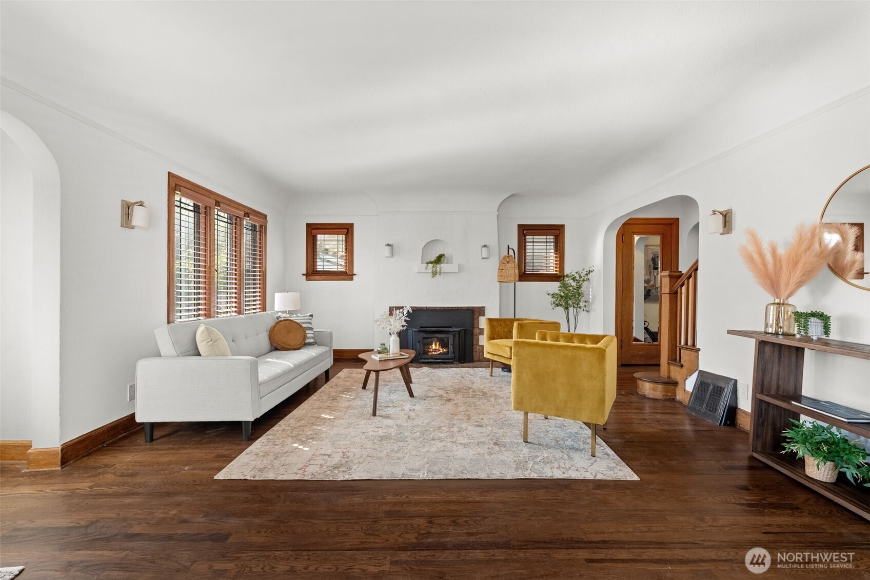 942 S Ridgewood Avenue , Tacoma, WA 98405