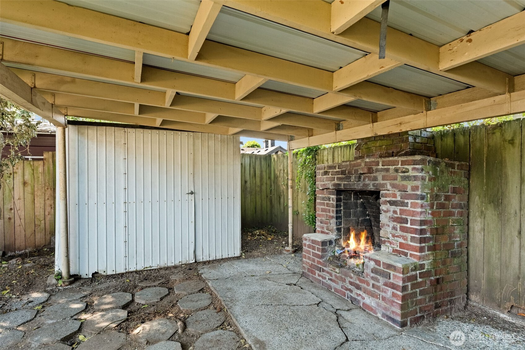 942 S Ridgewood Avenue , Tacoma, WA 98405
