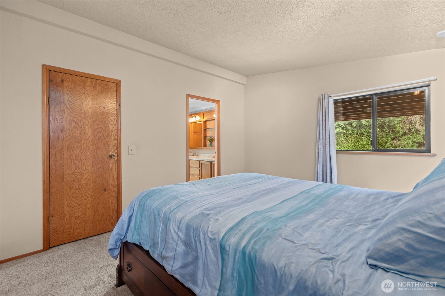 17373 Woodcrest Drive NE, Bothell, WA 98011