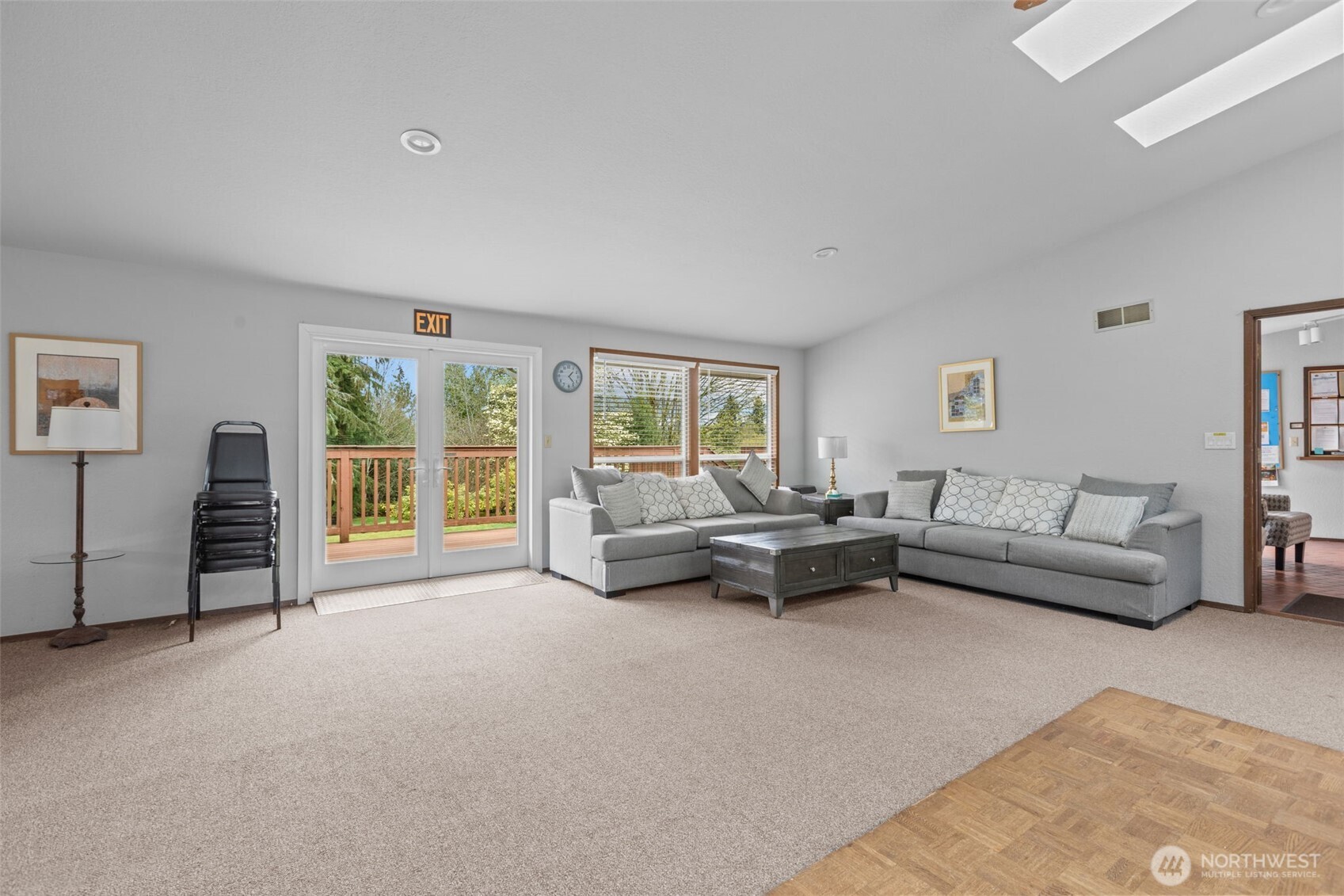 17373 Woodcrest Drive NE, Bothell, WA 98011