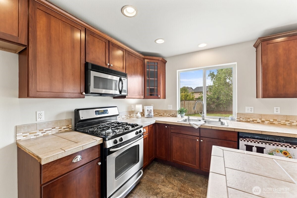 209 Burr Street NE, Orting, WA 98360-7468