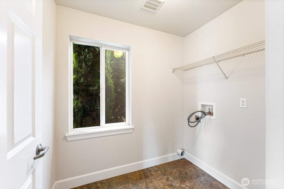 209 Burr Street NE, Orting, WA 98360-7468