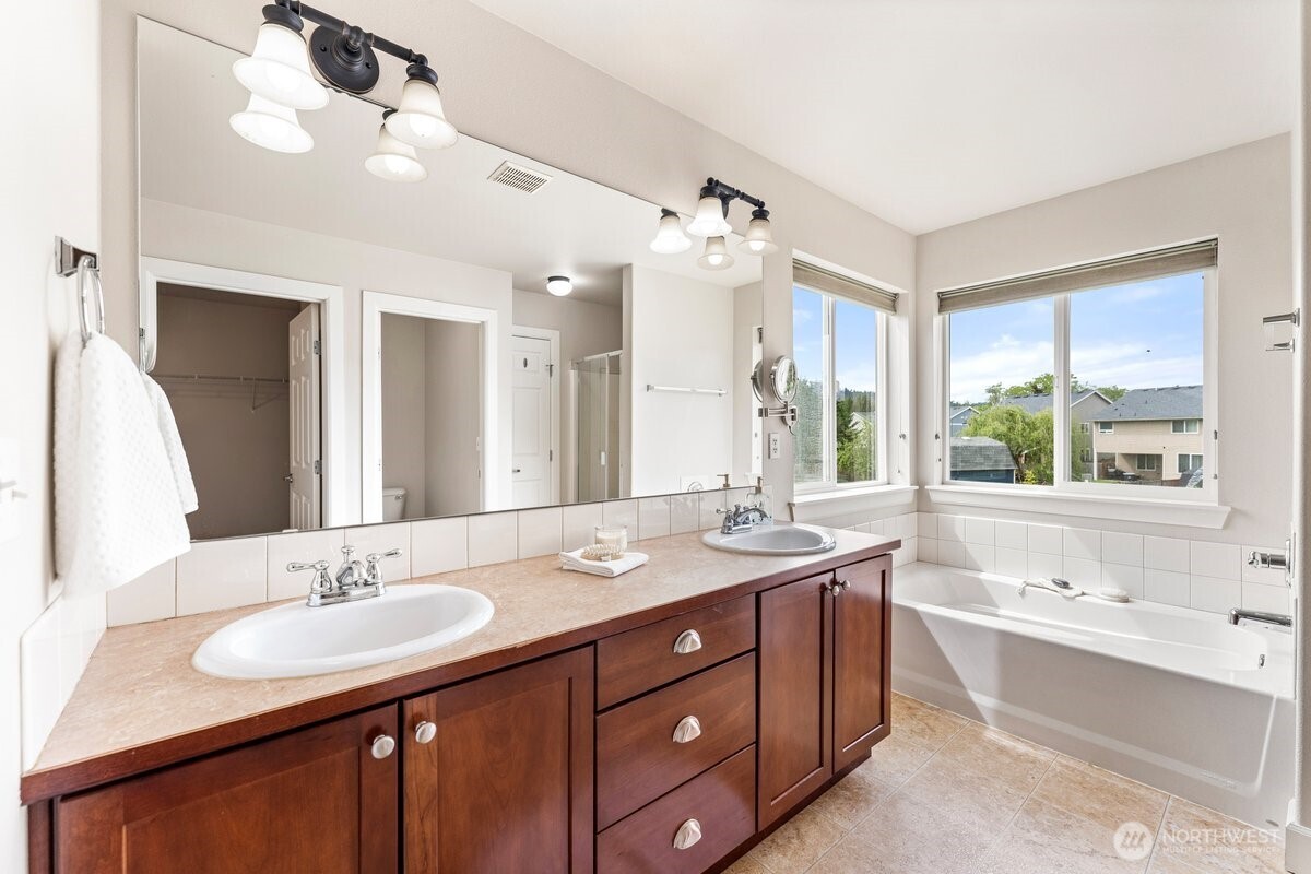 209 Burr Street NE, Orting, WA 98360-7468