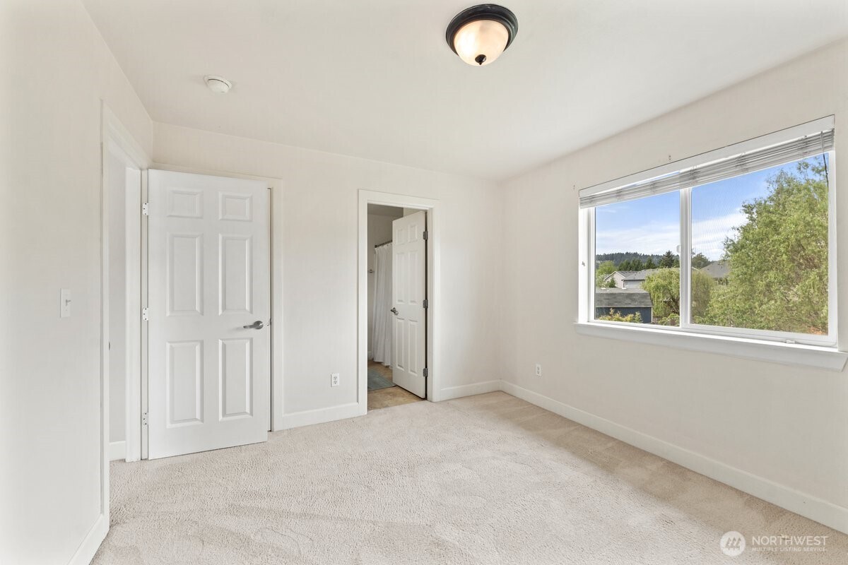 209 Burr Street NE, Orting, WA 98360-7468