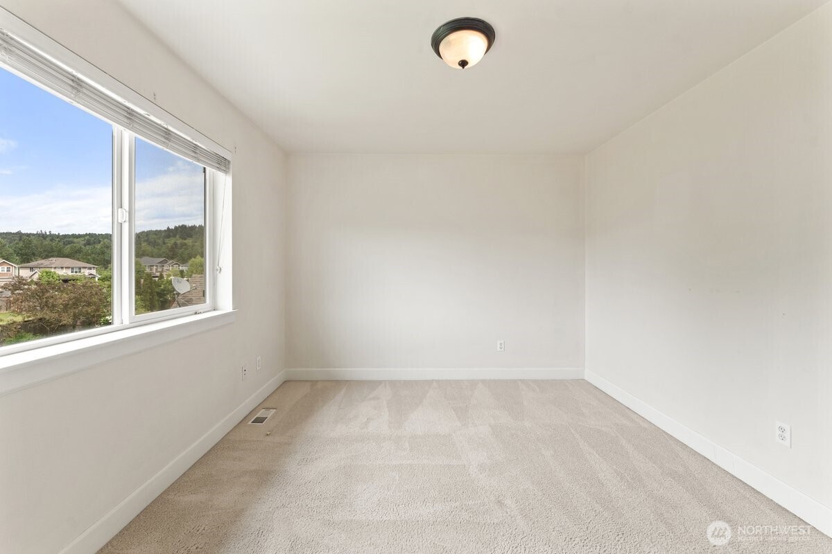 209 Burr Street NE, Orting, WA 98360-7468