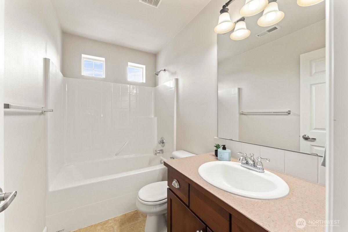 209 Burr Street NE, Orting, WA 98360-7468