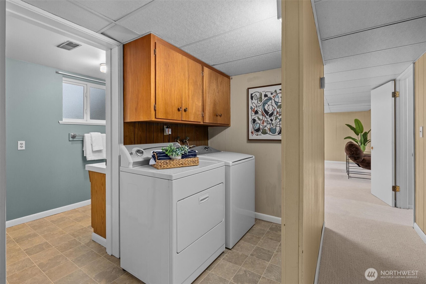 317 145th Avenue NE, Bellevue, WA 98007
