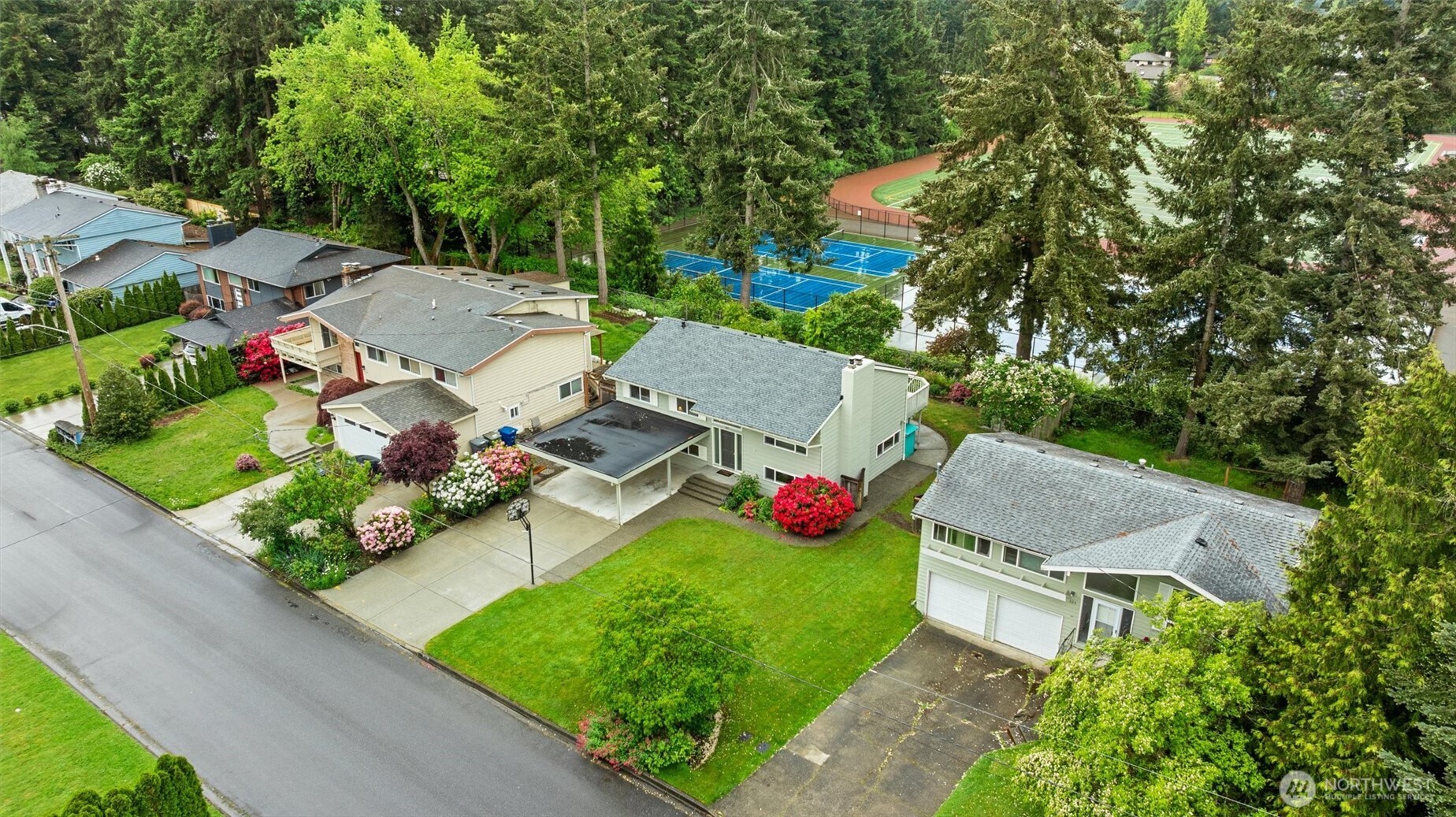 317 145th Avenue NE, Bellevue, WA 98007