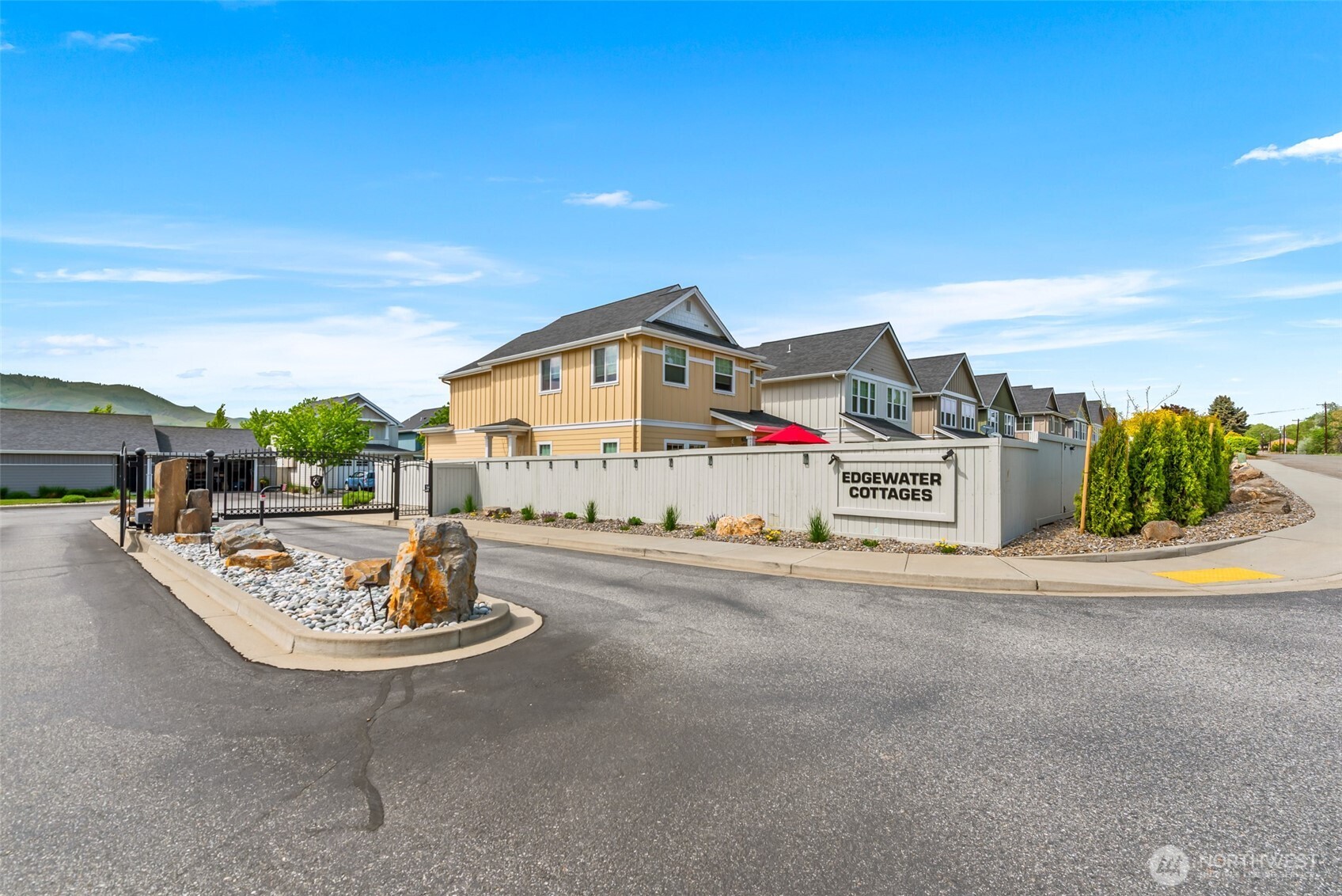 2452 NW Columbia Avenue #44, East Wenatchee, WA 98802