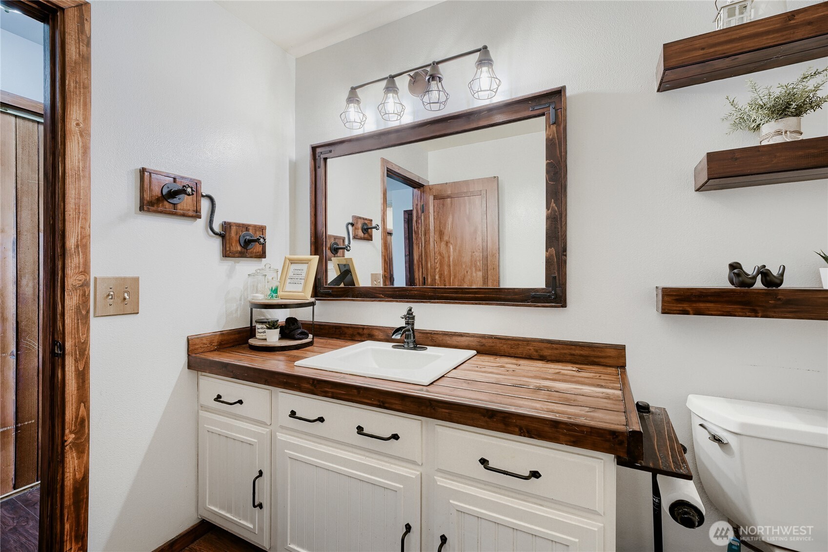 9801 Ramsay Court SE, Yelm, WA 98597