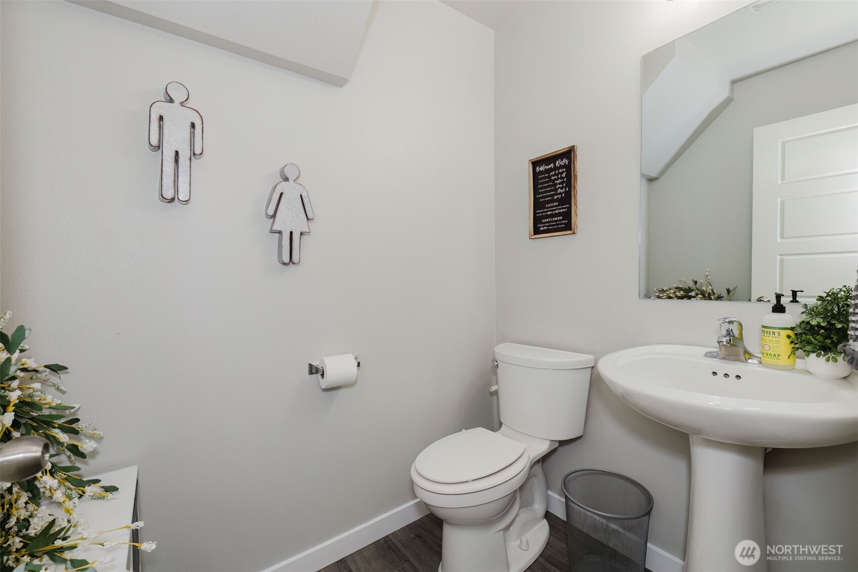 675 SE Olga Circle , Port Orchard, WA 98366