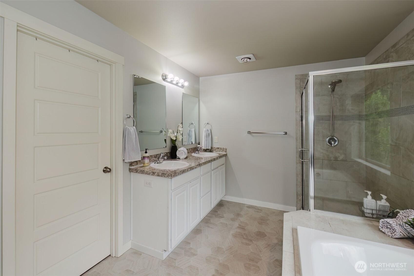 675 SE Olga Circle , Port Orchard, WA 98366