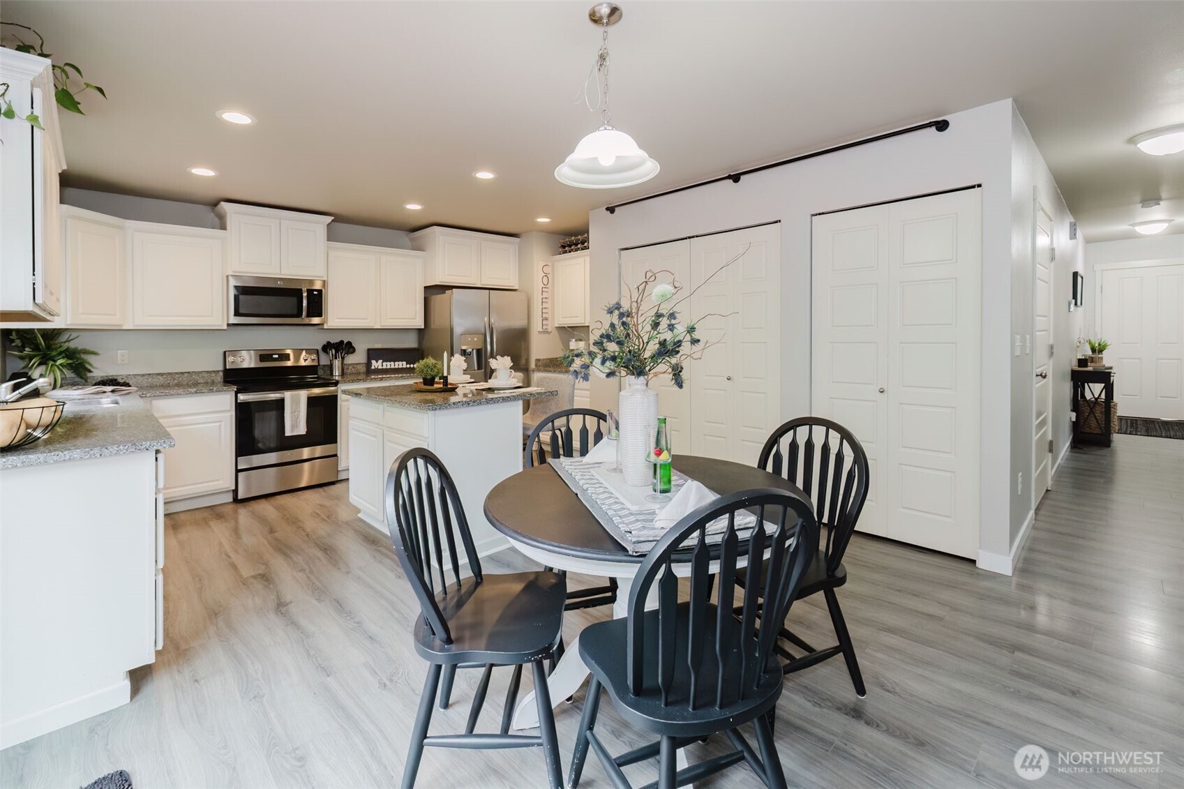 675 SE Olga Circle , Port Orchard, WA 98366