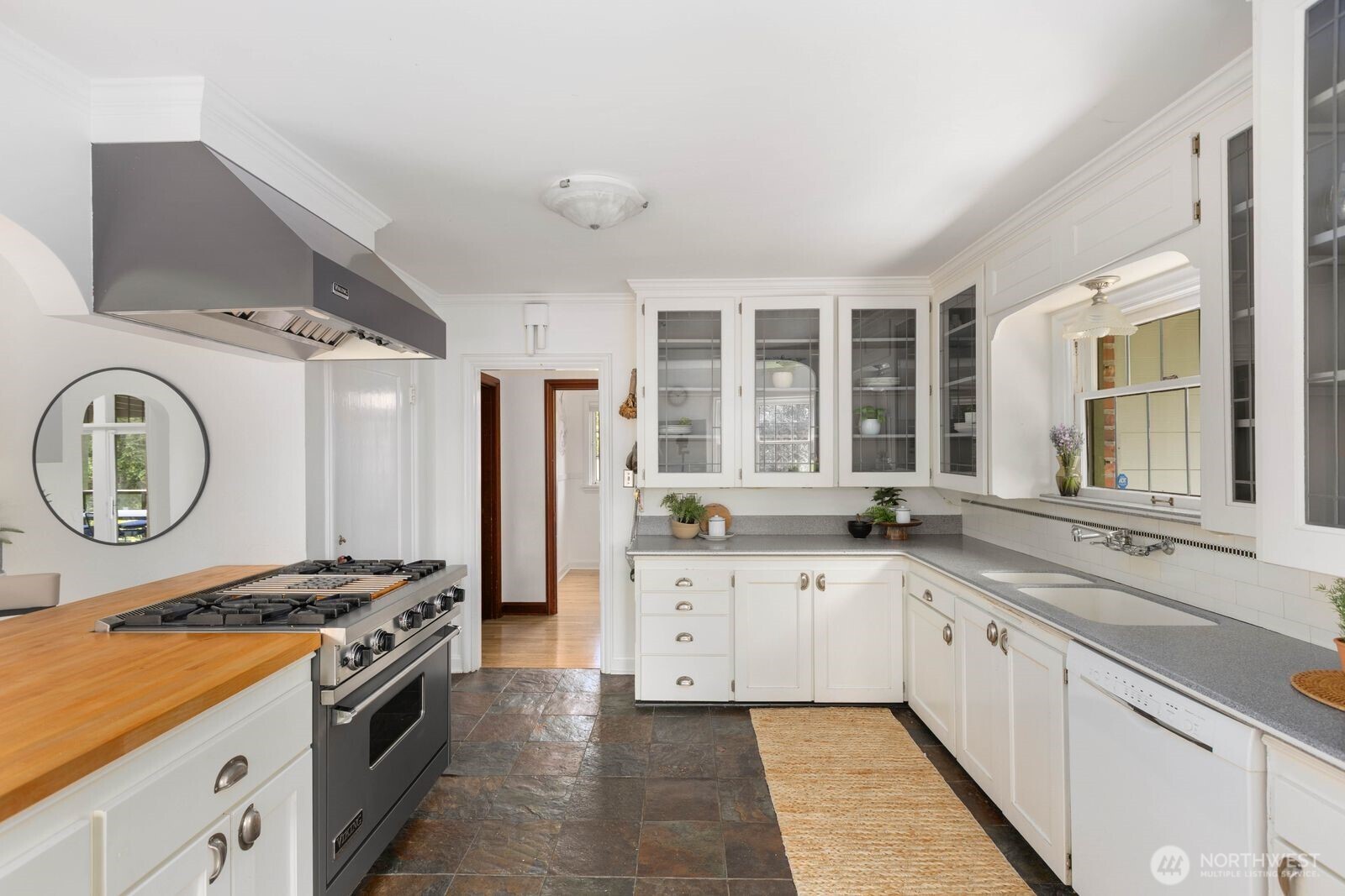 1720 Knox Avenue , Bellingham, WA 98225