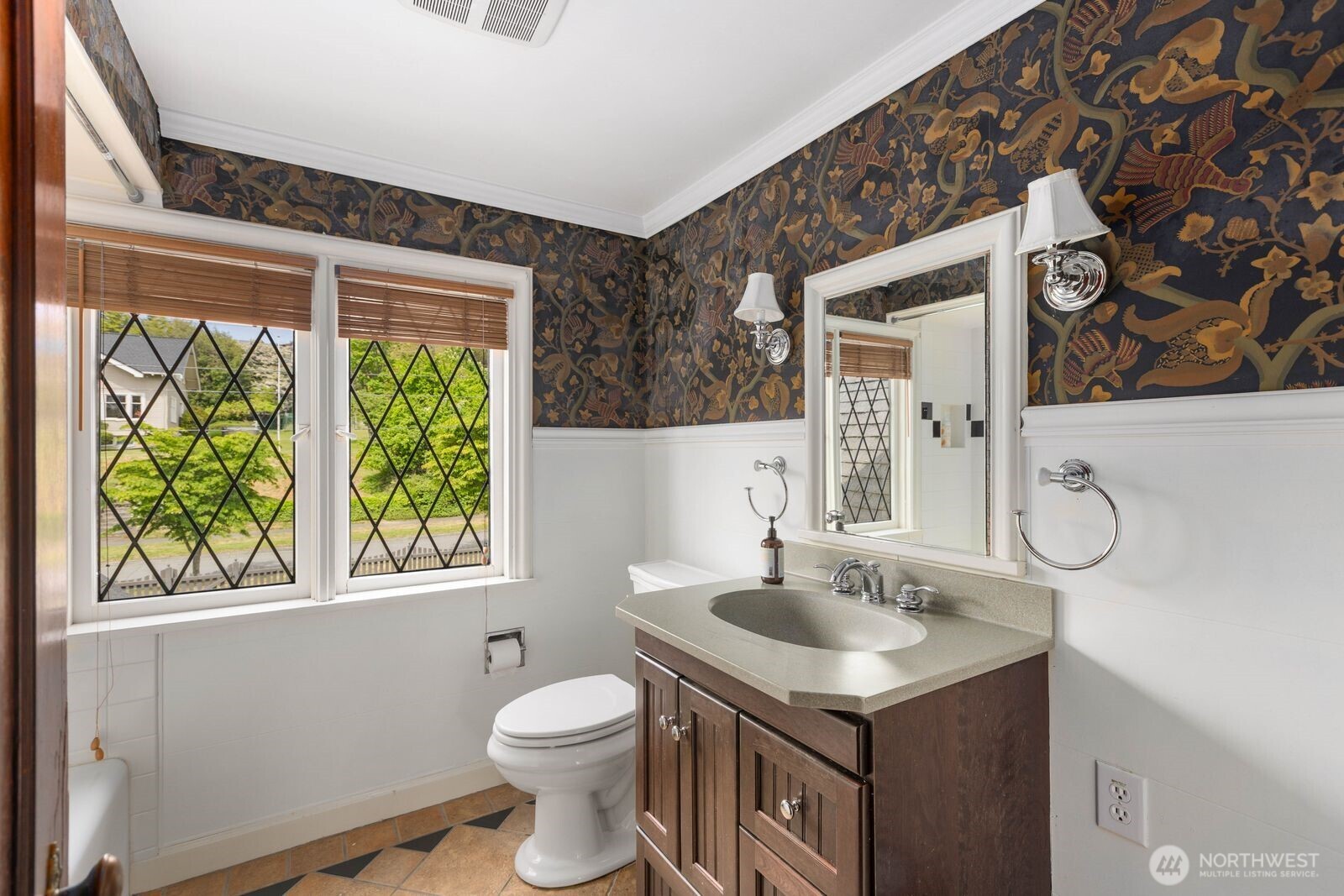 1720 Knox Avenue , Bellingham, WA 98225