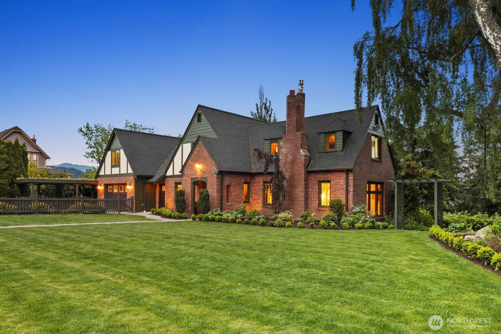 1720 Knox Avenue , Bellingham, WA 98225