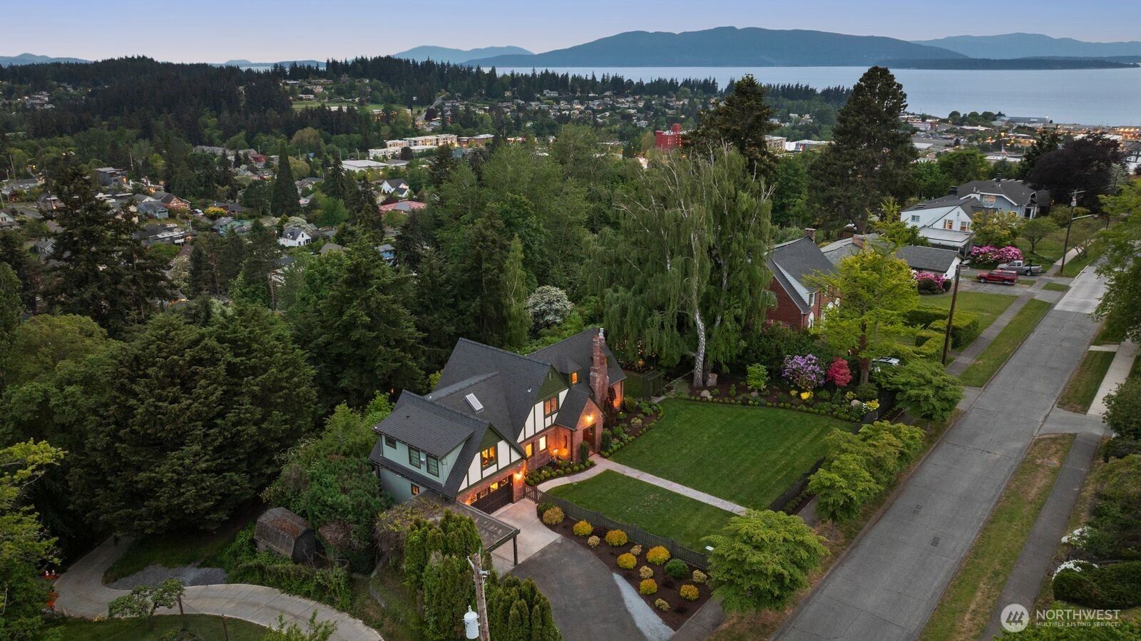 1720 Knox Avenue , Bellingham, WA 98225