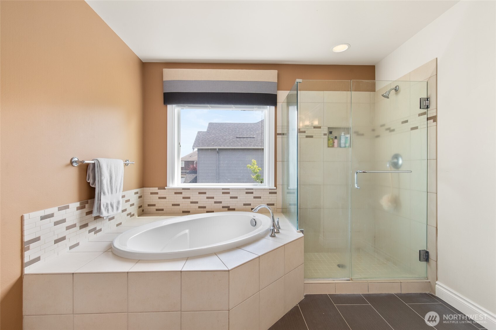 21435 SE 2nd Street , Sammamish, WA 98074