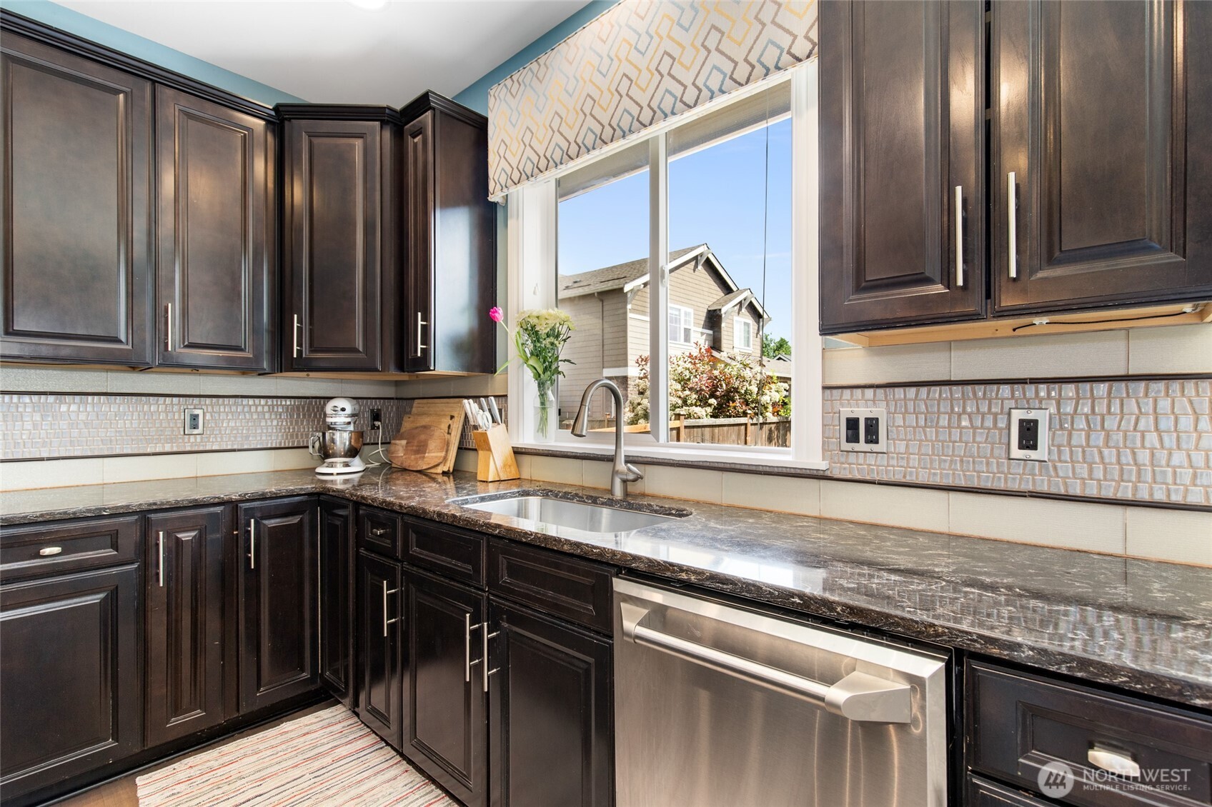 21435 SE 2nd Street , Sammamish, WA 98074