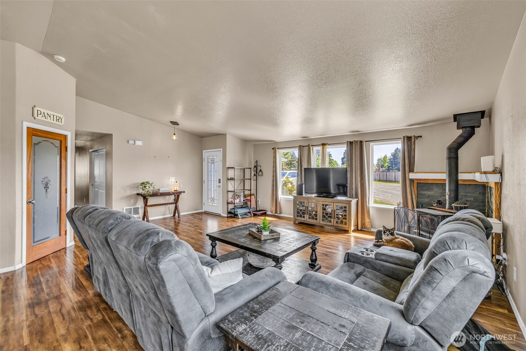 10313 School Land Road SW, Rochester, WA 98579