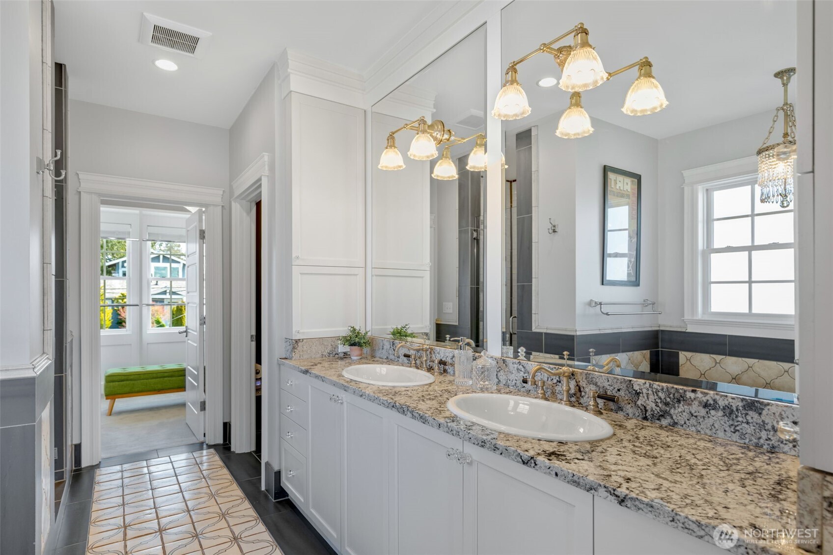 3723 41st Avenue SW, Seattle, WA 98116
