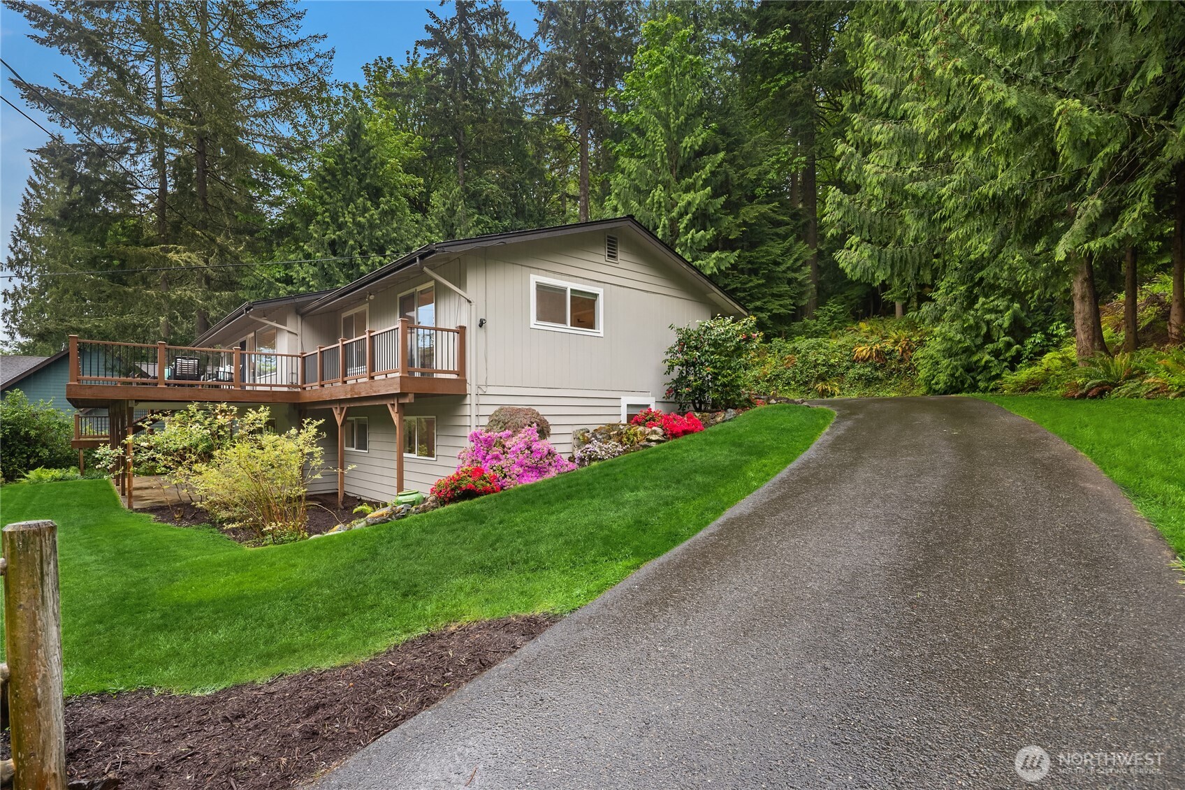17707 SE 60th Street , Bellevue, WA 98006