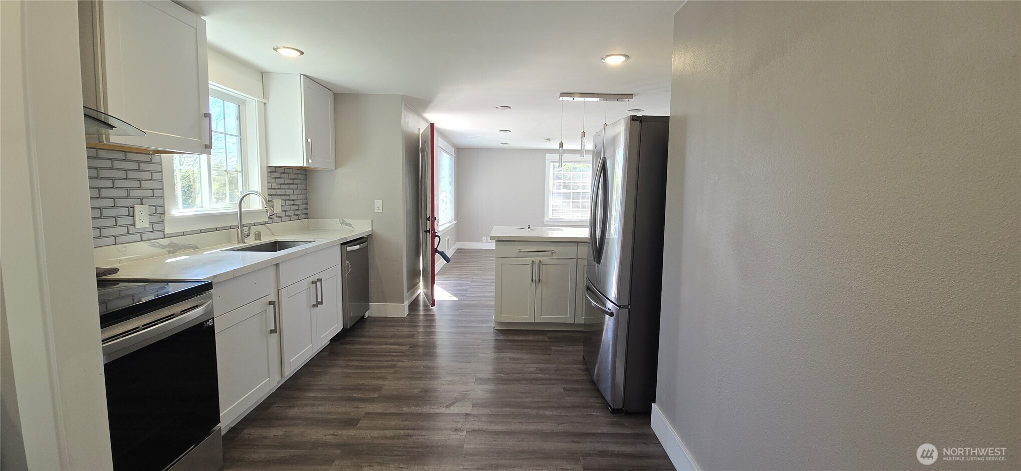 12053 70 th Avenue S, Seattle, WA 98178