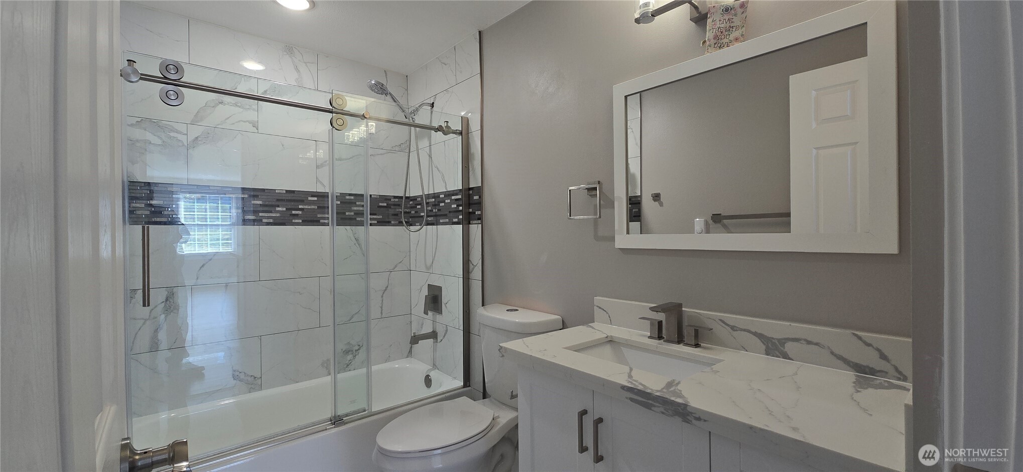 12053 70 th Avenue S, Seattle, WA 98178