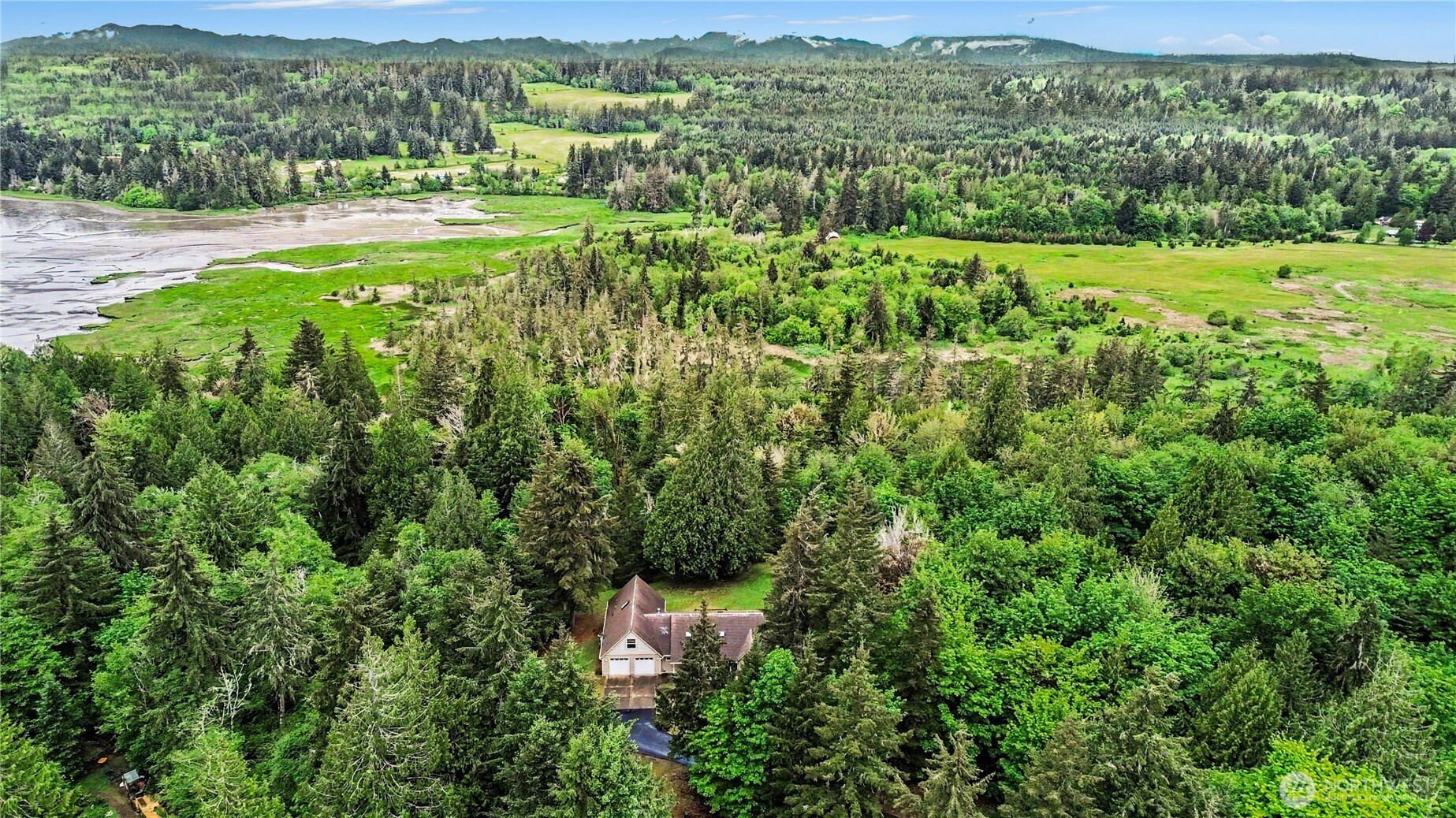 150 E Shadow Lane , Shelton, WA 98584