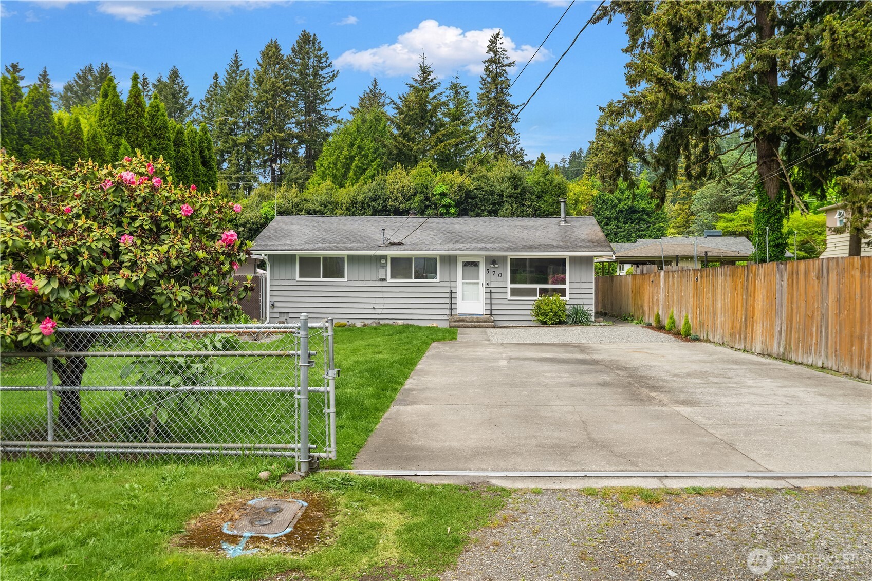 570 SE Andrews Street , Issaquah, WA 98027