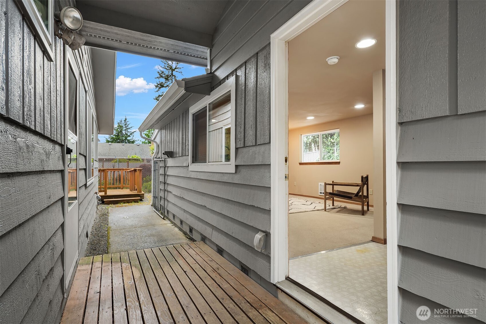 570 SE Andrews Street , Issaquah, WA 98027