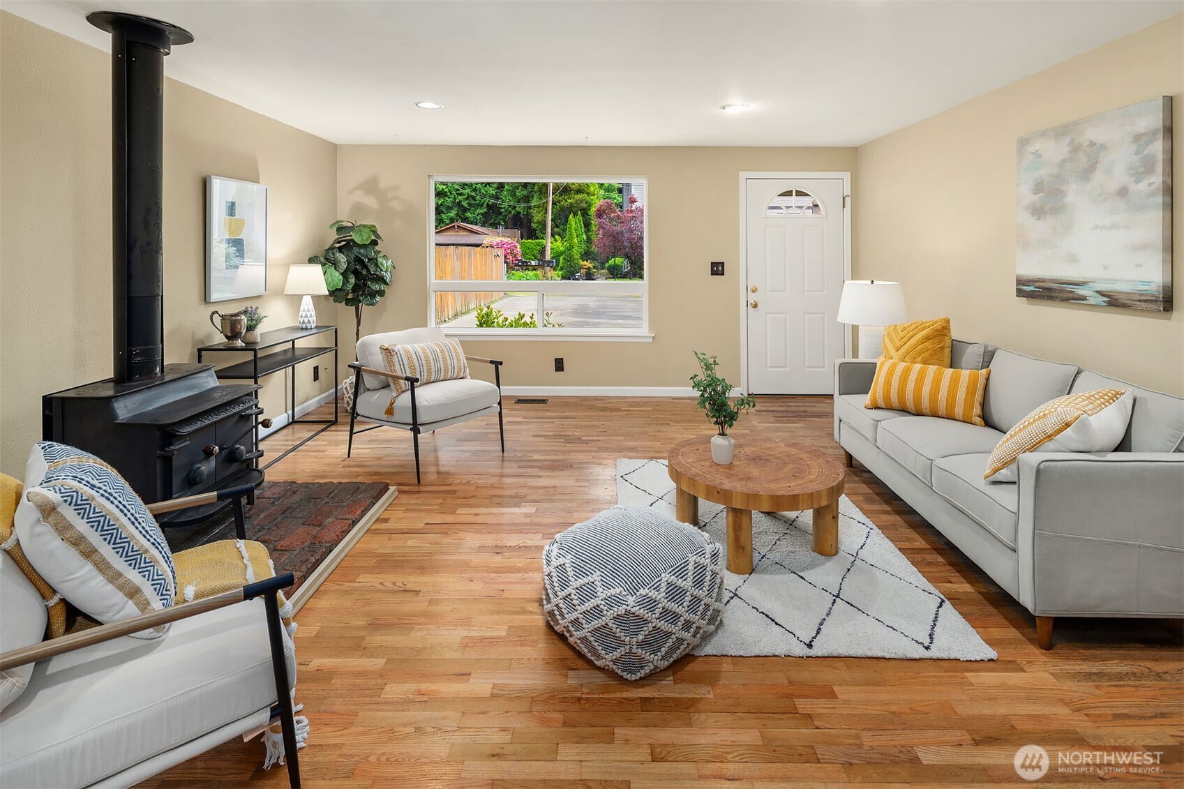 570 SE Andrews Street , Issaquah, WA 98027