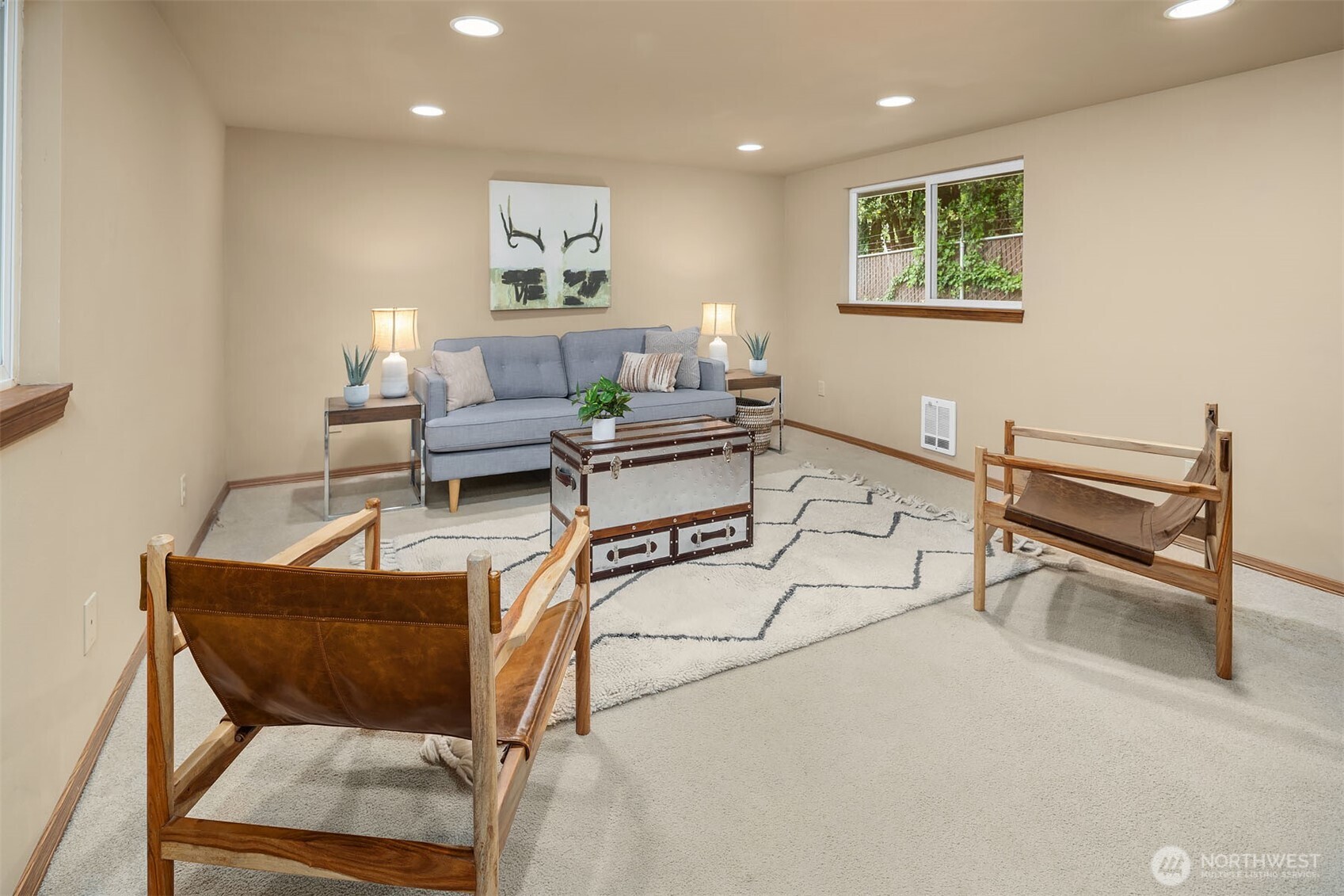 570 SE Andrews Street , Issaquah, WA 98027