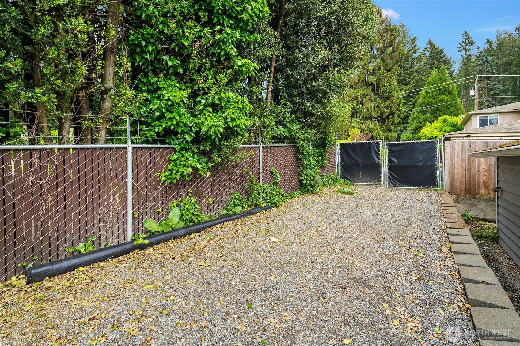 570 SE Andrews Street , Issaquah, WA 98027