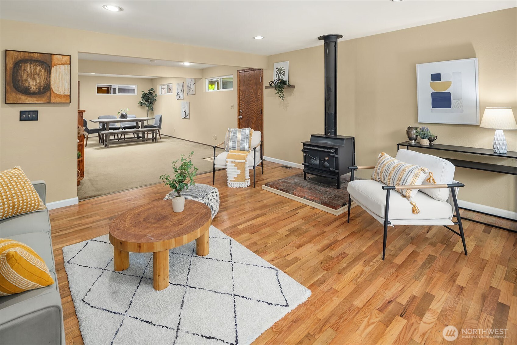 570 SE Andrews Street , Issaquah, WA 98027