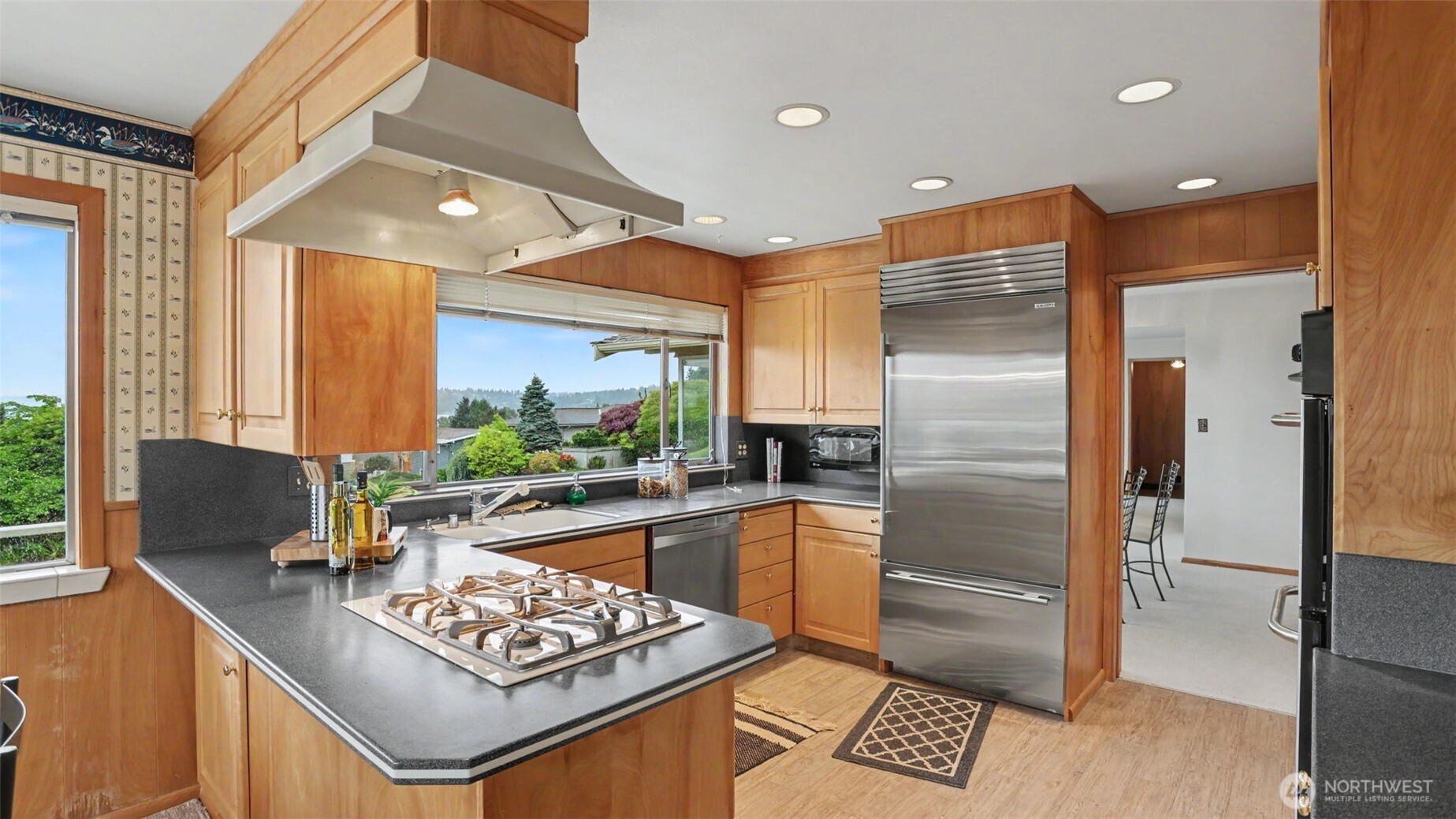 5810 NE 181st Street , Kenmore, WA 98028