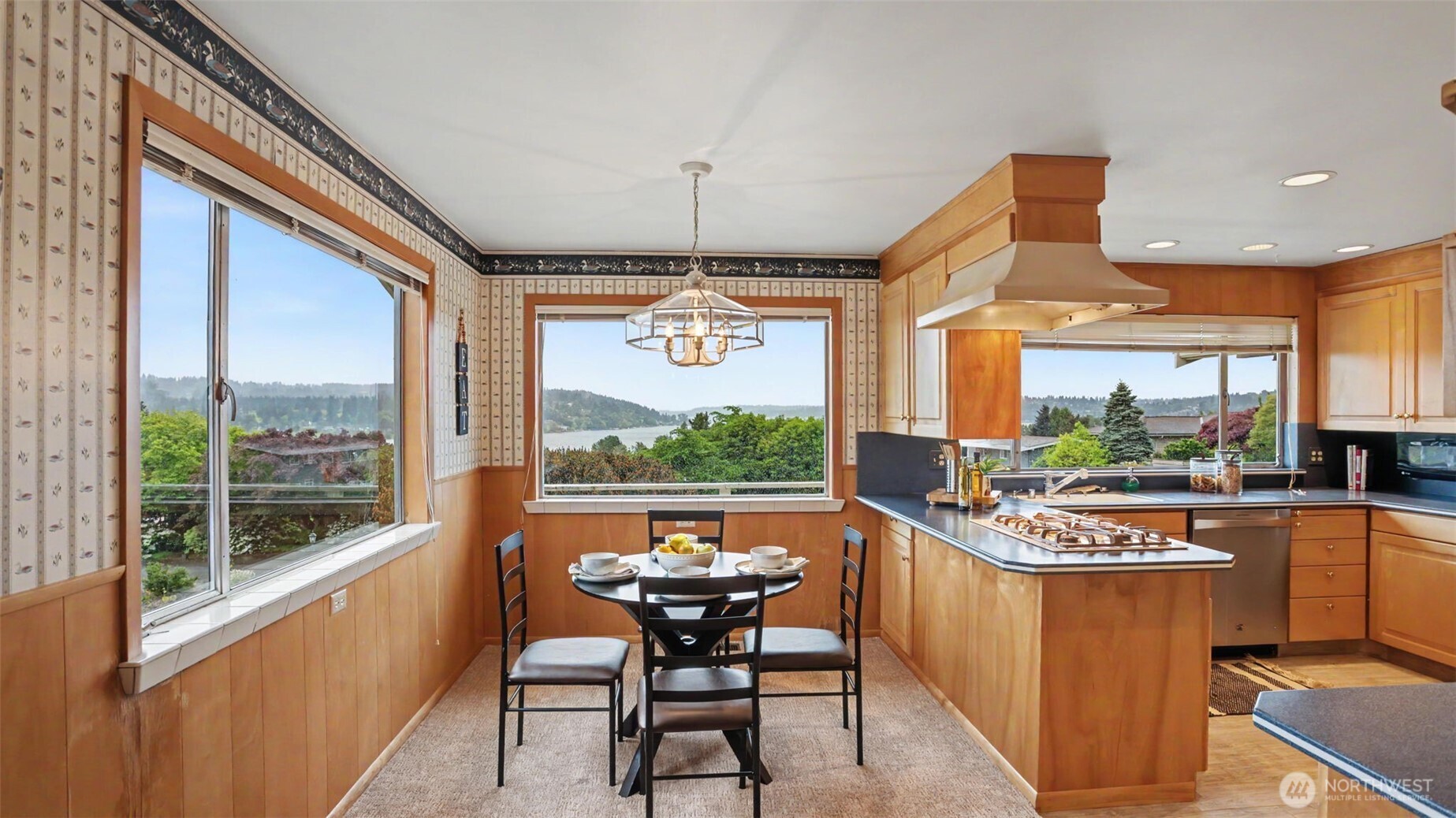 5810 NE 181st Street , Kenmore, WA 98028
