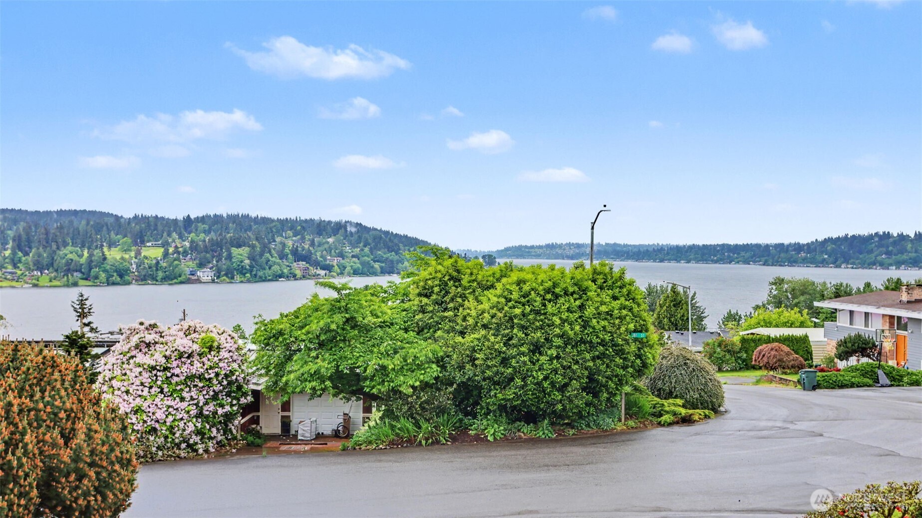 5810 NE 181st Street , Kenmore, WA 98028