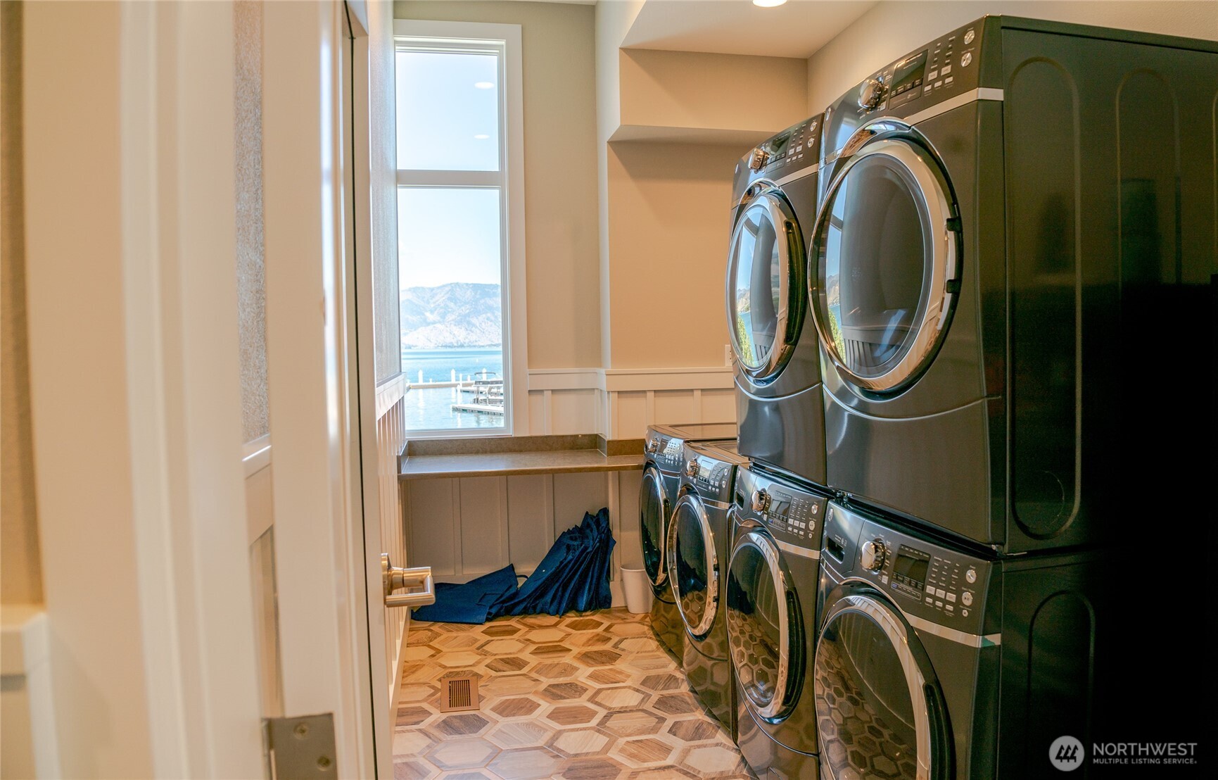 1350 W Woodin Avenue #C-34, Chelan, WA 98816