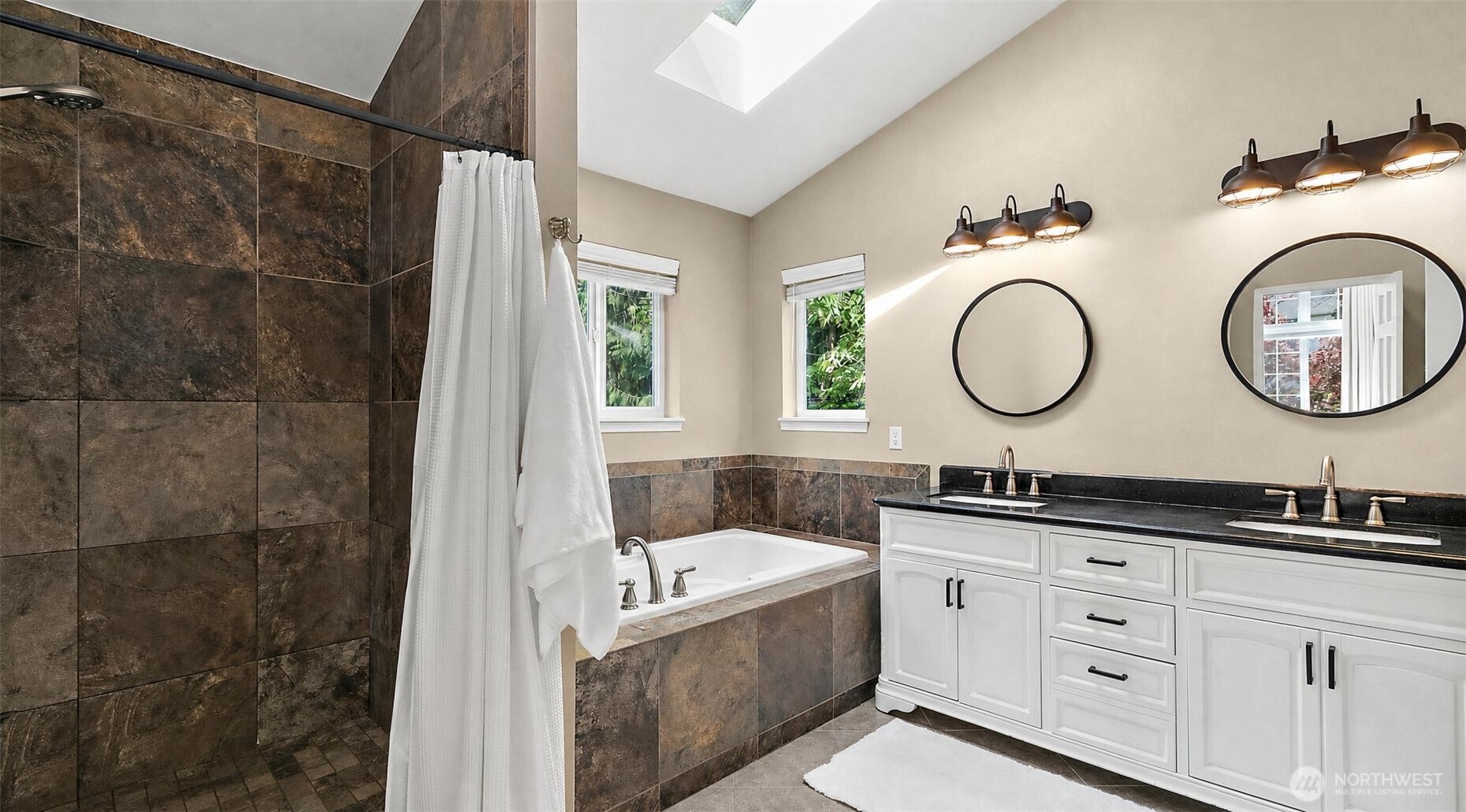 1115 Hemlock Avenue SW, North Bend, WA 98045