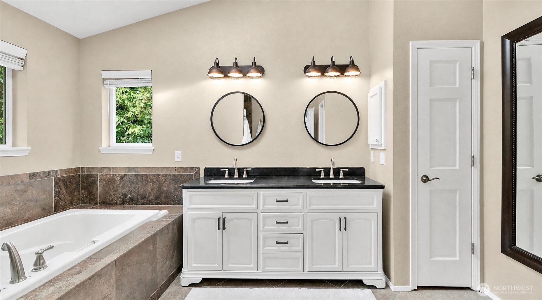 1115 Hemlock Avenue SW, North Bend, WA 98045