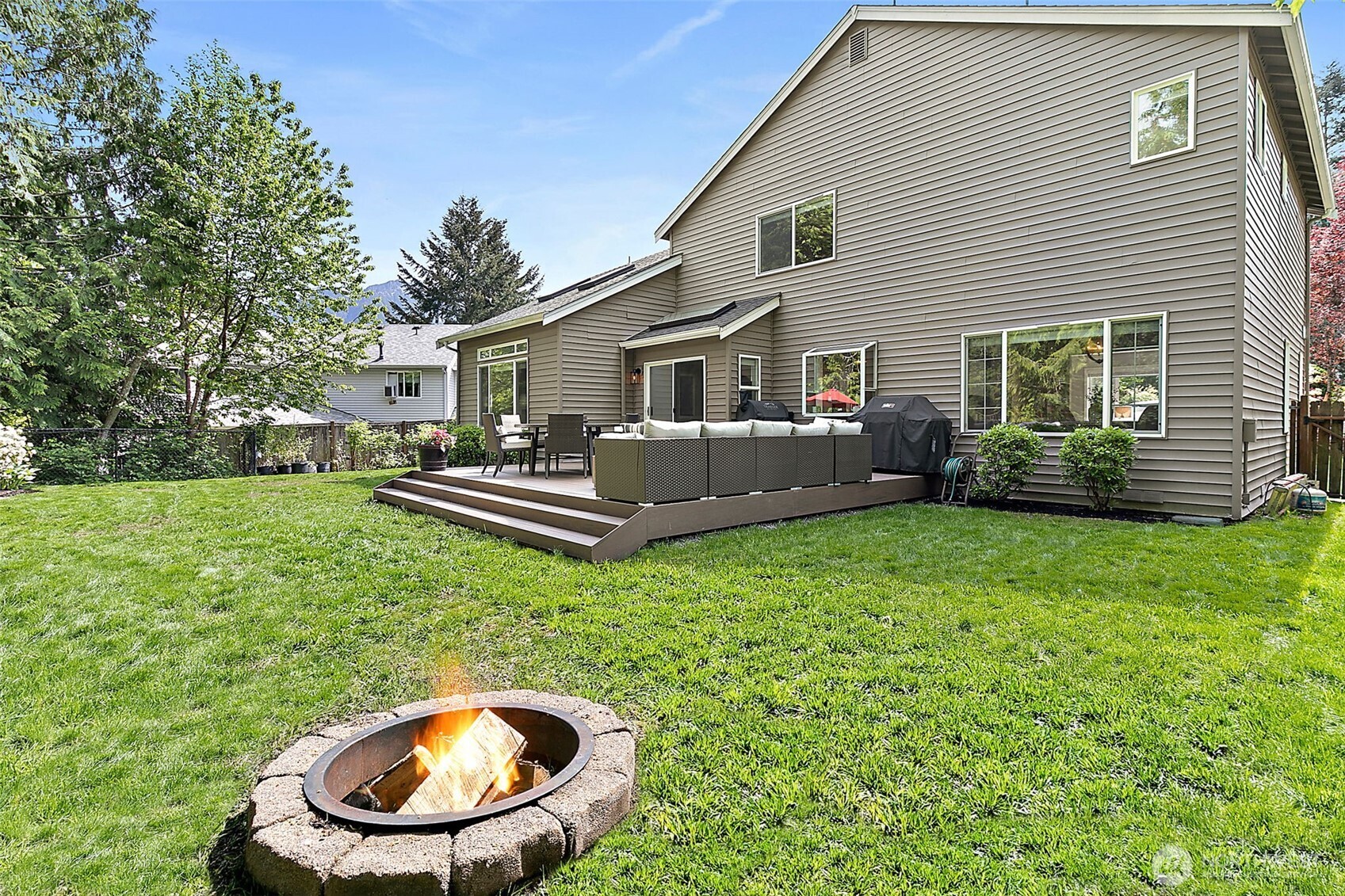1115 Hemlock Avenue SW, North Bend, WA 98045