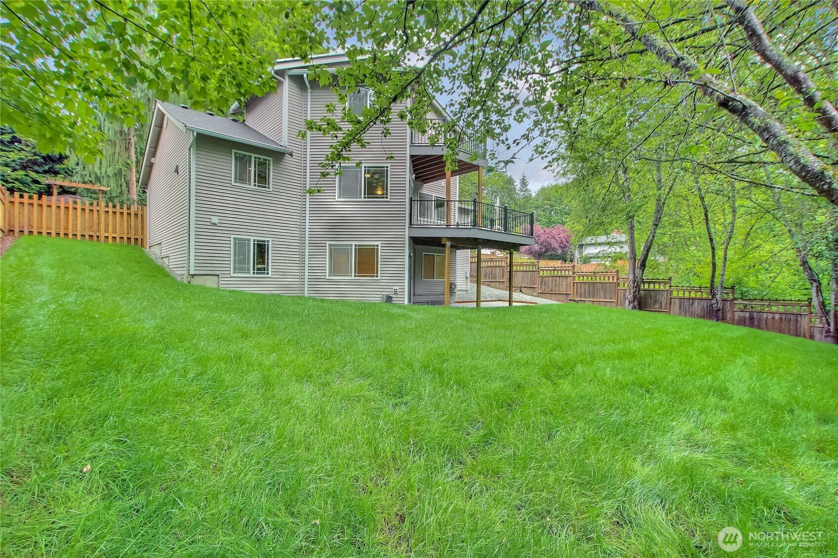 9430 NE 181st Lane , Bothell, WA 98011-3357