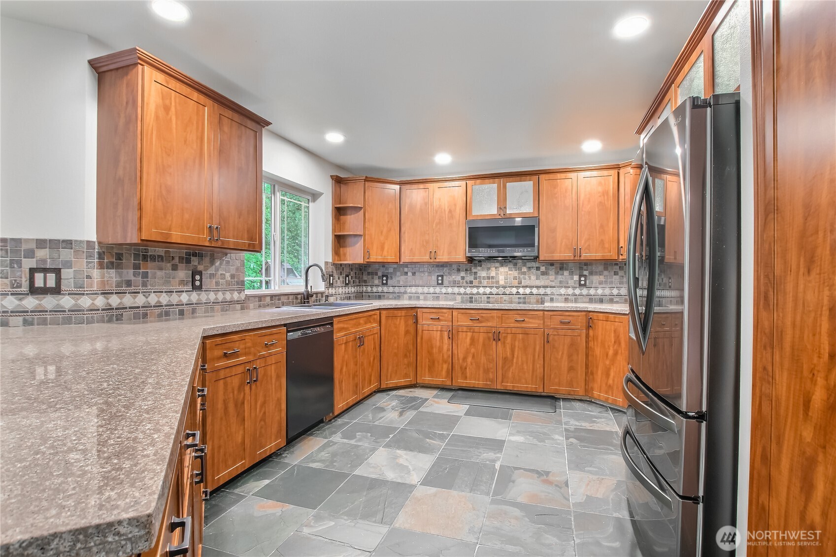9430 NE 181st Lane , Bothell, WA 98011-3357