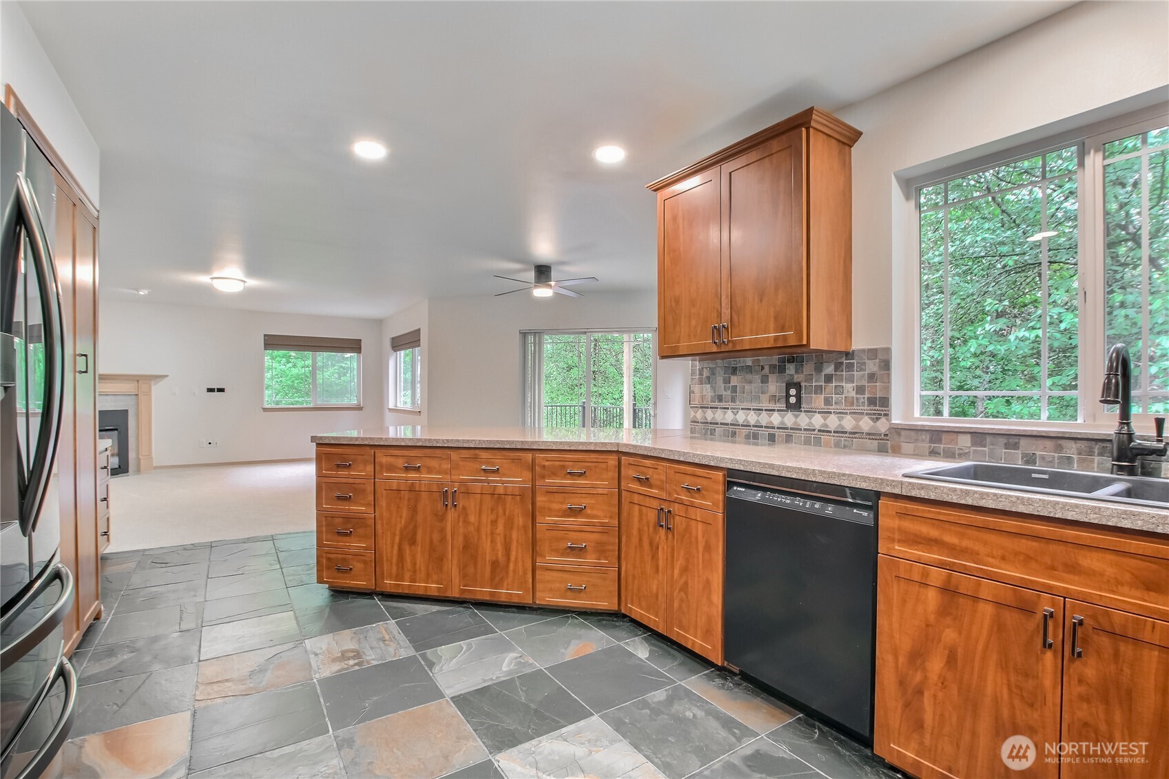 9430 NE 181st Lane , Bothell, WA 98011-3357