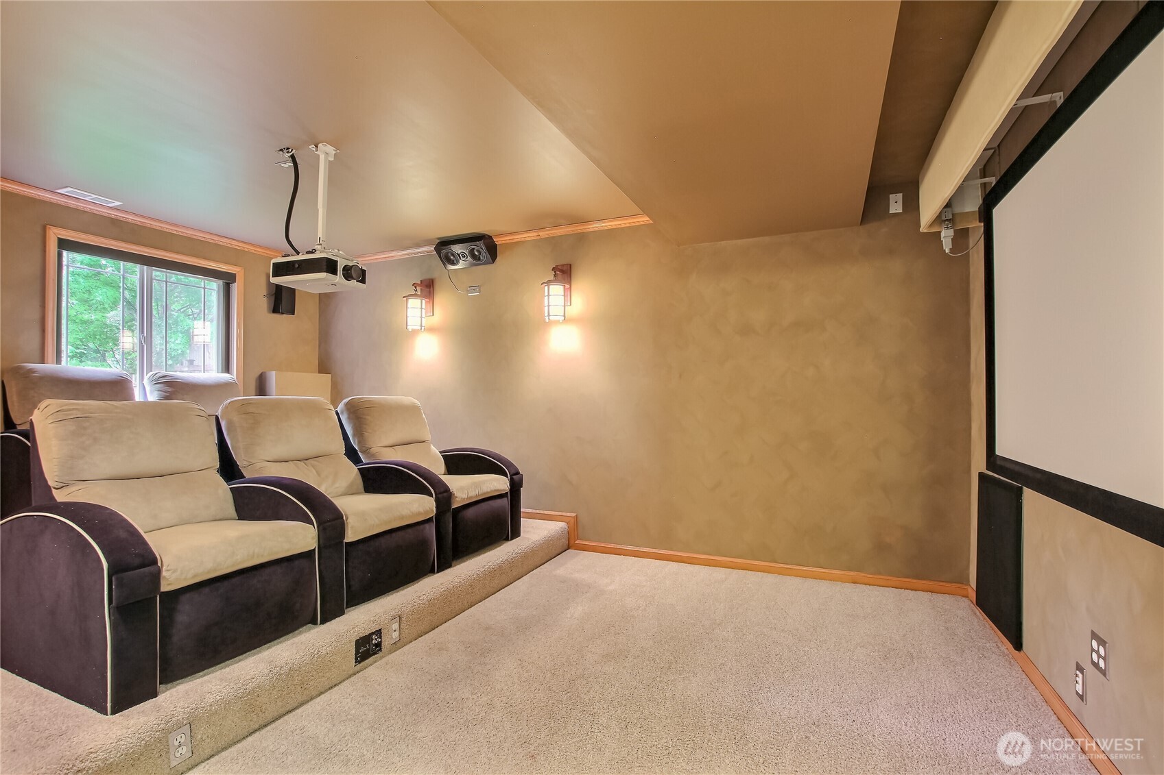 9430 NE 181st Lane , Bothell, WA 98011-3357