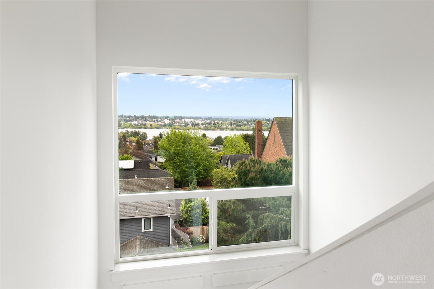 7020 Greenwood Avenue N, Seattle, WA 98103